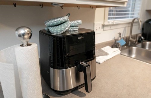 Memphis House | Only rental home with standby generator!Immaculate home quick drive to Downtown.