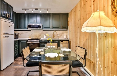 Hunter Apartment | Only Ski In Out on Hunter Mtn | Panoramic Views! Hike, Golf, Fish, Recharge