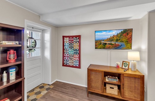 Waynesville Apartment | Only TWO BLOCKS from Main Street!