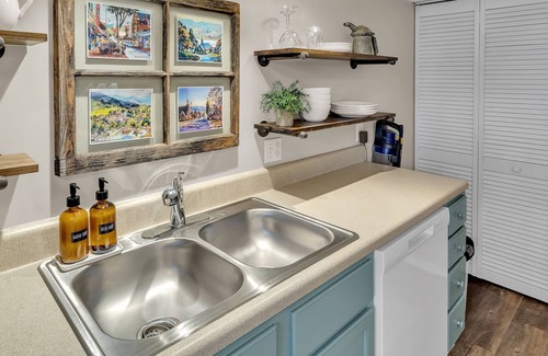 Waynesville Apartment | Only TWO BLOCKS from Main Street!