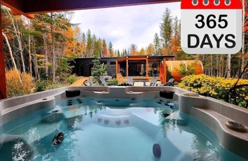 Petite-Riviere-Saint-Francois Ski Chalet | ONNEA - Magical Chalet with Stunning Views, Sauna & Hot Tub