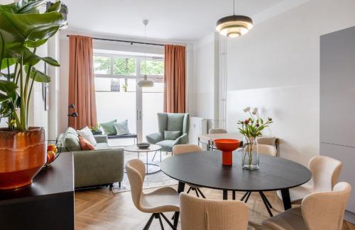Friedrichshain Apartment | oompH Berlin Minimalist & Mighty - 1 BR hosting up to 6