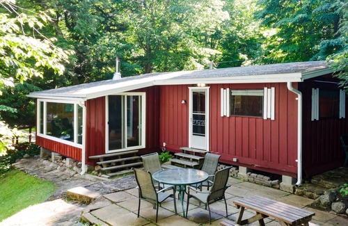 Minden Cottage | Oozing with charm!