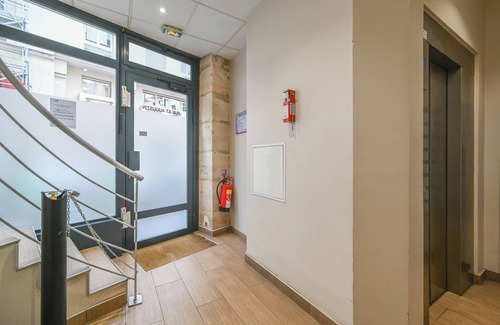 Gaillon Apartment | Opéra 5d French Typical Apartment