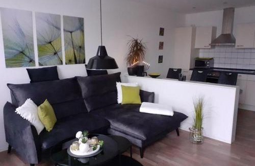 England Apartment | Op-England-I-mit-Terrasse-grossem-Garten