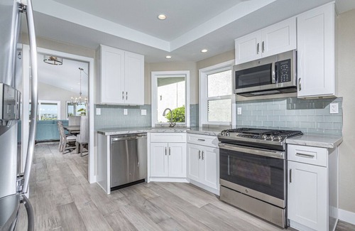 Aviara House | OPEN 9-22 to 26! Ocean View! Pool Spa, Pets OK, Gated Beach Area Home!