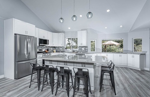 Aviara House | OPEN 9-28 to Oct 2! Pool, Spa, Pets Ok, Remodeled Beachy Lagoon Getaway!