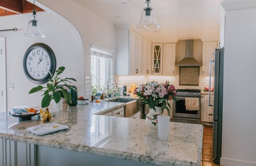 Newhall House | Open and Bright 4-Bedroom Italian Retreat