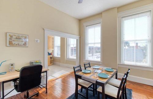Springfield Apartment | Open & Bright - 5 min drive to TIAA Bank field