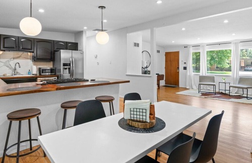 Alta Vista Area House | Open Concept 3 BR/2BA Arvada Mid-century Home