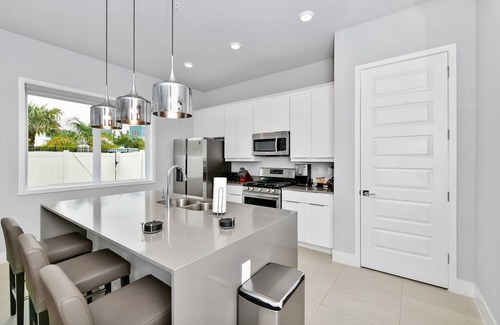 Reunion Hotel | Open Concept Condo near Disney with Resort & Waterpark Access - B22-115