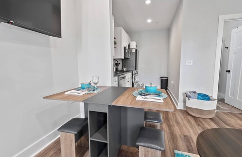 Rocky Mount Apartment | Open, KING BED, 1 Br/1BA, Sleeps 3, Heart of City