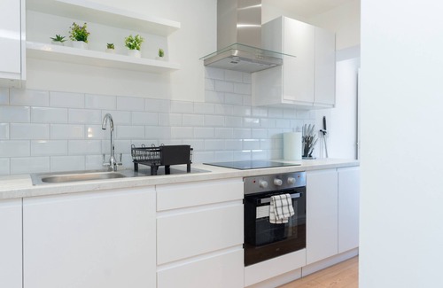 Bognor Regis Apartment | Open Mind Property - 7 Beds & Free parking