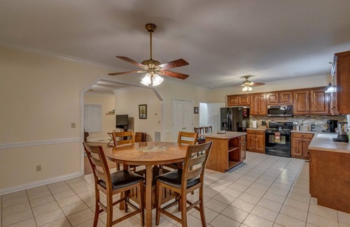 Masterson Station House | Open & Spacious Townhouse close to KY Horse Park/Keeneland/Downtown