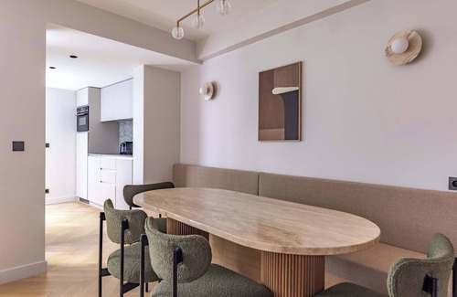 Chaussee-d'Antin Apartment | Opera -3 Bedroom/2 living rooms connecting apt.