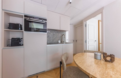 Chaussee-d'Antin Apartment | Opera - One Bedroom Balcony