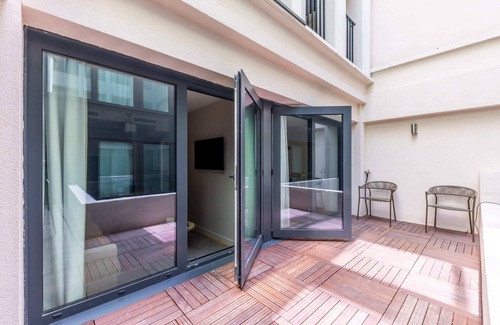 Chaussee-d'Antin Apartment | Opera - One Bedroom Balcony