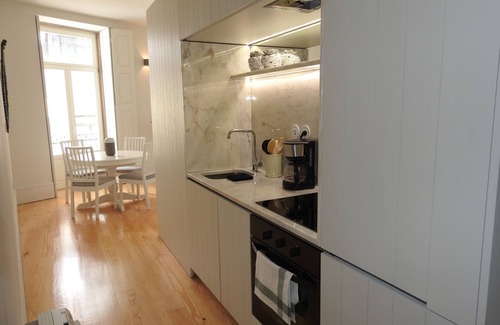 Centro / Baixa Apartment | Oporto Delight 2.1-Luxury Apartment in Historic Center with Balcony 1br, max 4p