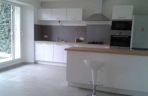 Menerbes Villa | Opposite one of France's most beautiful villages, fully renovated and close to tourist attractions