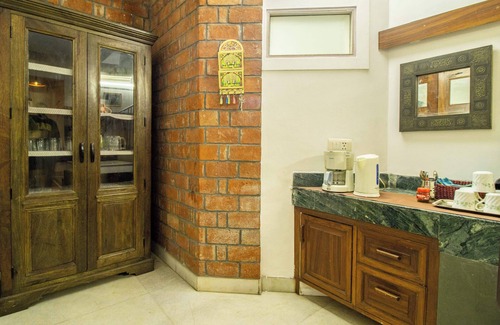 South West Villa | Opulent Antique 6BR Villa in Gurugram