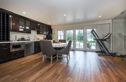 West Vancouver House | Opulent Gated Oceanfront Mansion