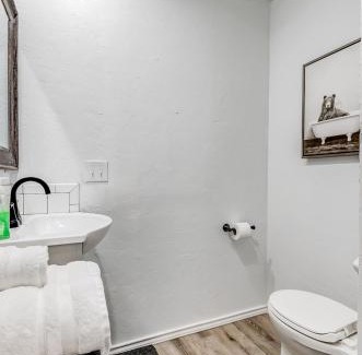 Stillwater Apartment | Opulent Stillwater Haven with Reliable WiFi & Free Parking