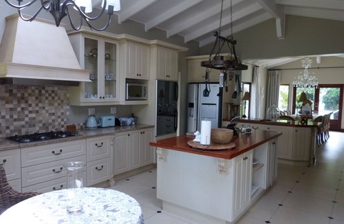 Knysna Villa | Opulent Venue in private estate sleeps 8