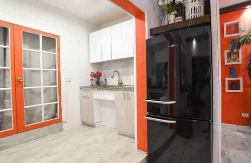 Nassau Cottage | Orange Cottage Steps to the Beach 2 BR