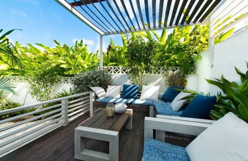 Nassau Cottage | Orange Cottage Steps to the Beach 2 BR