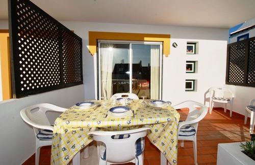 Sao Martinho do Porto Apartment | Orange - Ground floor sea view apartment in amazing complex with 3 pools