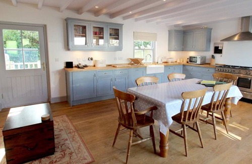 Llangennith House | Orchard Cottage - Three Bedroom House, Sleeps 6