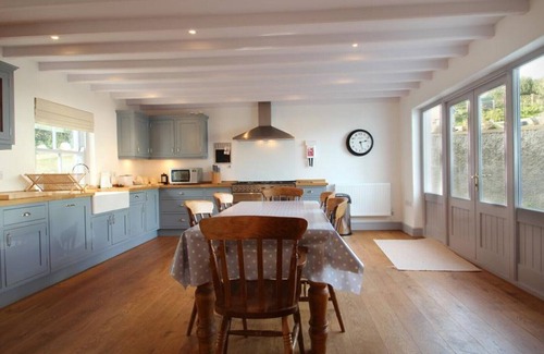 Llangennith House | Orchard Cottage - Three Bedroom House, Sleeps 6