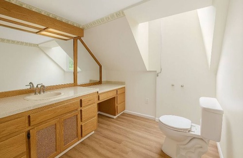 Ferndale House | Orchard Farmhouse Retreat, 4BR w/Hot Tub, Games & Stunning Mt. Baker Views