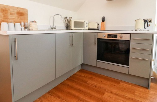 Scorton Cottage | ORCHARD, pet friendly, with hot tub in Scorton