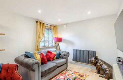 Frampton House | Orchard Retreat