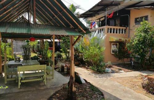 Bang Phra House | Orchid Guest House