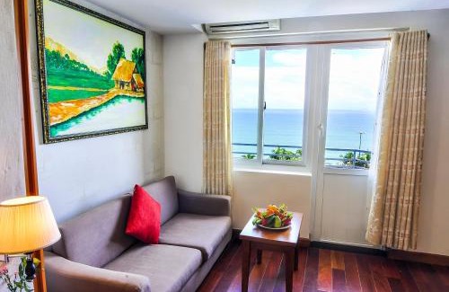 Tran Phu Beach Hotel | Oriental Nha Trang Hotel - Đối diện bãi biển