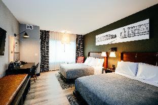 Golden Hotel | Origin Red Rocks, a Wyndham Hotel