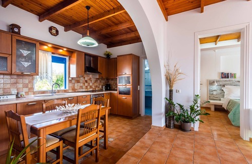 Adamas House | Orizontes Studios