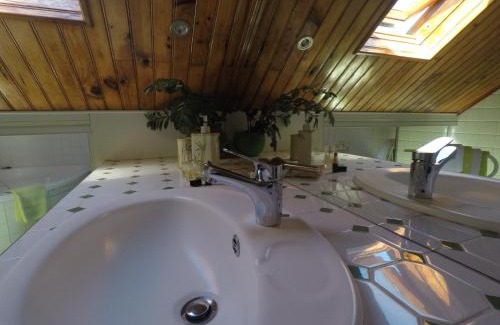 Petite-Ile Bed & Breakfast | ORKY-MEL