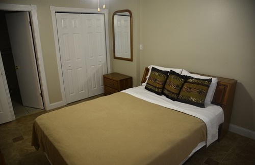 Altamonte Springs House | Orlando Area 3BR/2BA/2Kitchens near city pool, Jacuzzi Disney Universal Daytona