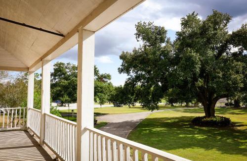 Destrehan Bed & Breakfast | Ormond Manor