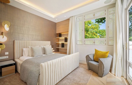 Marbella Bed & Breakfast | Orquídea 2.1 - A Luxurious Duplex in Persian Gardens, Puente Romano