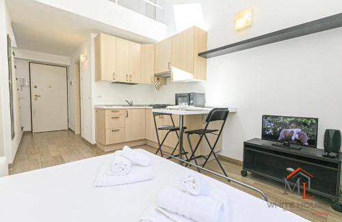 Sestri Ponente Apartment | Ortensia House BY ML WHTE HOUSE