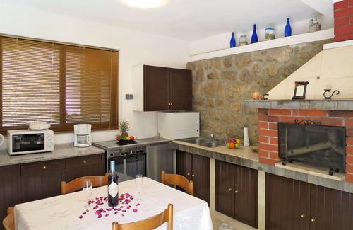 Medveja House | Oscha & Karin by Interhome