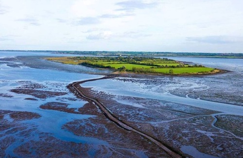 Maldon Apartment | Osea Island: Beehive Cottage
