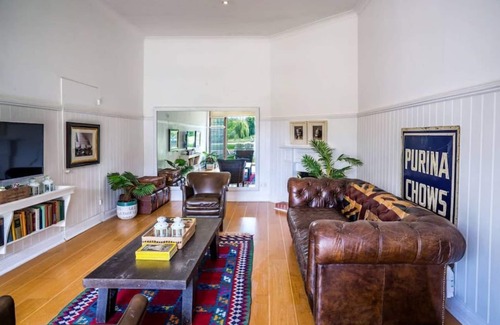 Maldon Apartment | Osea Island: Nautical Cottage