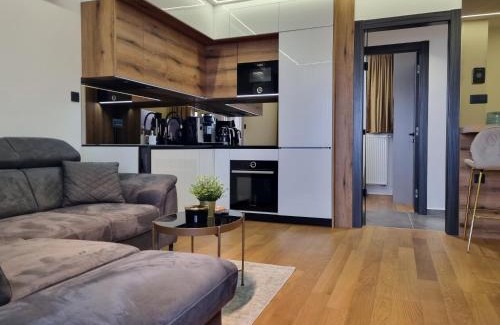 Osijek Apartment | Osijek Luxury Center - self check in, free private parking