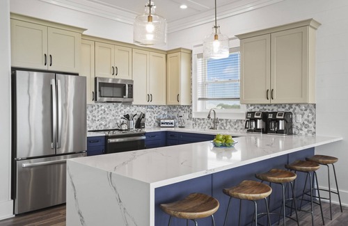 Plantation House | Osprey: Amazing 6 BR- Sleeps 22, Pet Friendly, Beachfront, Priv. Pool, Hot Tub