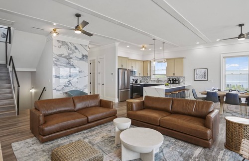 Plantation House | Osprey: Amazing 6 BR- Sleeps 22, Pet Friendly, Beachfront, Priv. Pool, Hot Tub